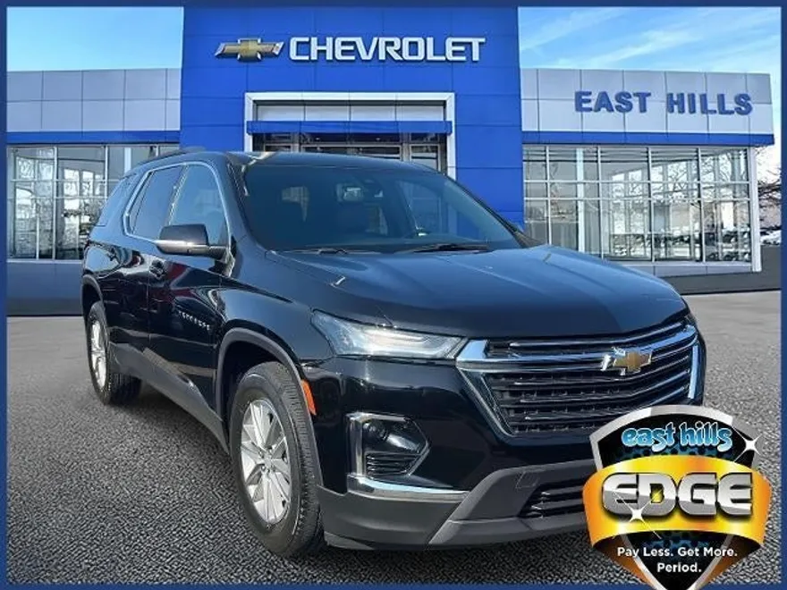 2023 Chevrolet Traverse Leather photo 1