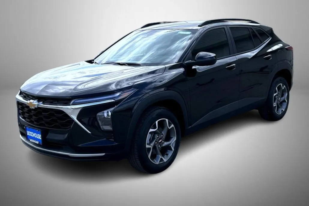 2026 Chevrolet Trax LT photo 1
