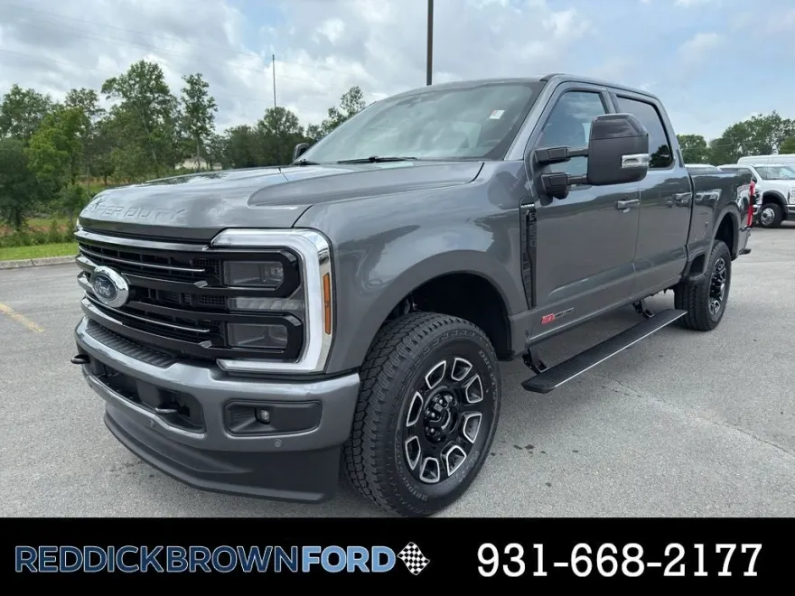 2025 Ford F-250 Platinum photo 1