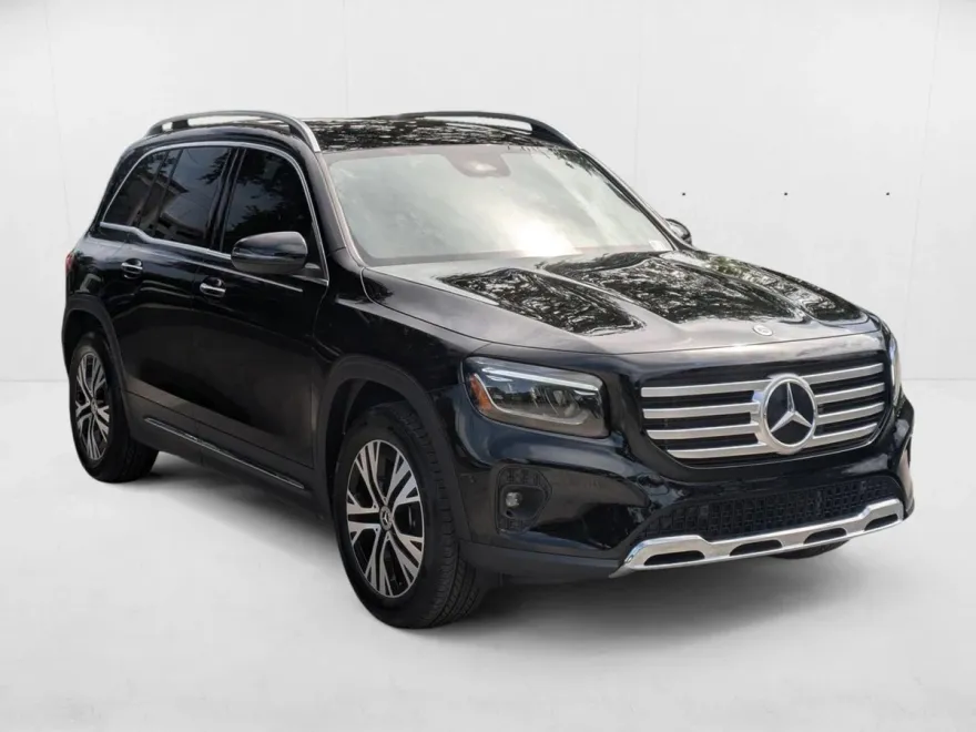 2025 Mercedes Benz GLB 250 photo 1