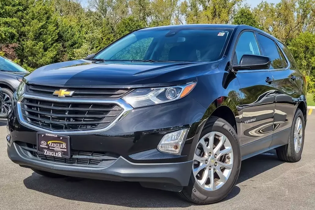 2020 Chevrolet Equinox LT photo 1