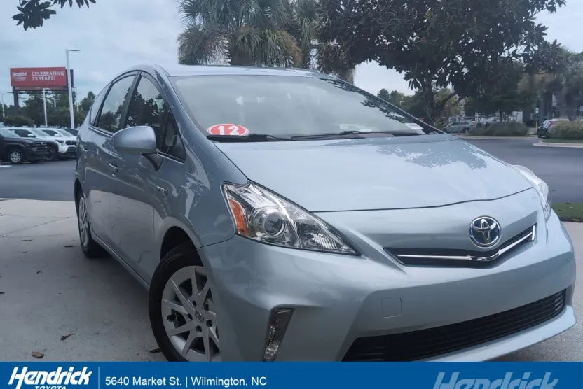 2012 Toyota Prius V Two photo 1