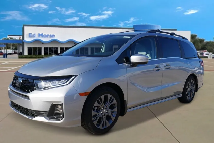 2026 Honda Odyssey Touring photo 1