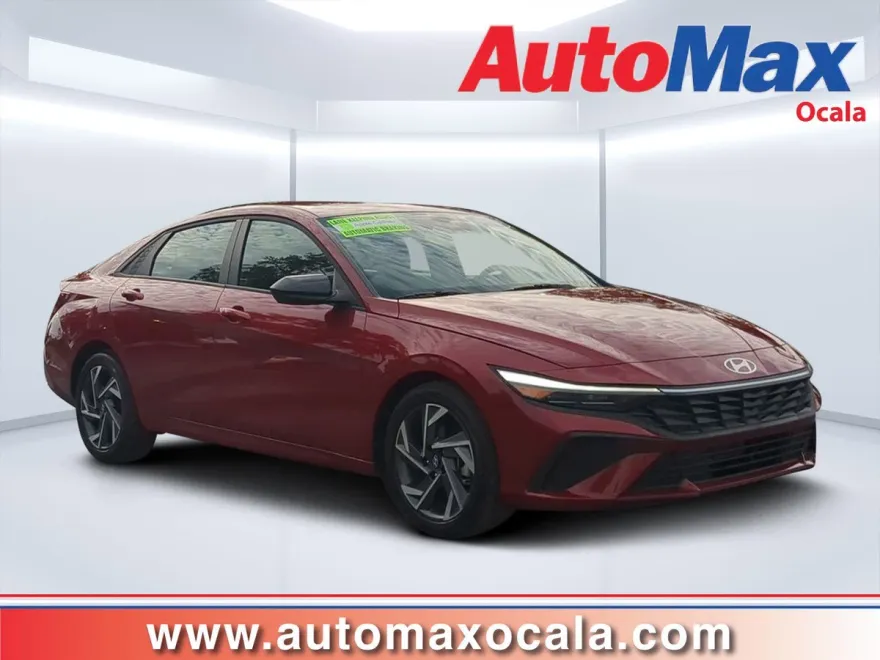 2025 Hyundai Elantra SEL Sport photo 1