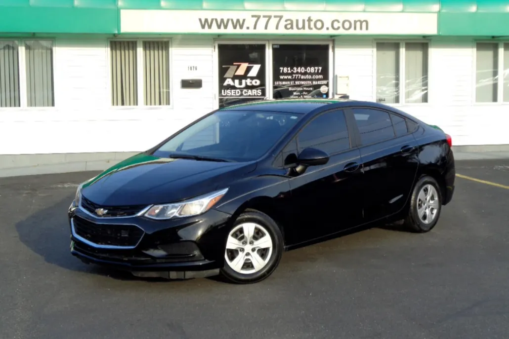 2018 Chevrolet Cruze LS photo 1