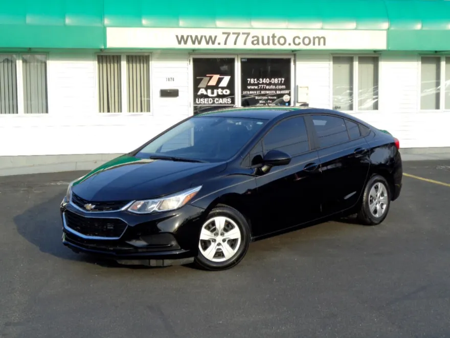 2018 Chevrolet Cruze LS photo 1