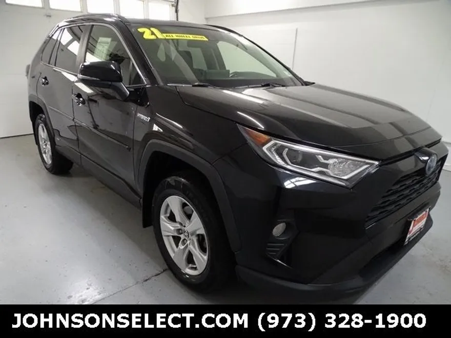 2021 Toyota RAV4 Hybrid XLE photo 1