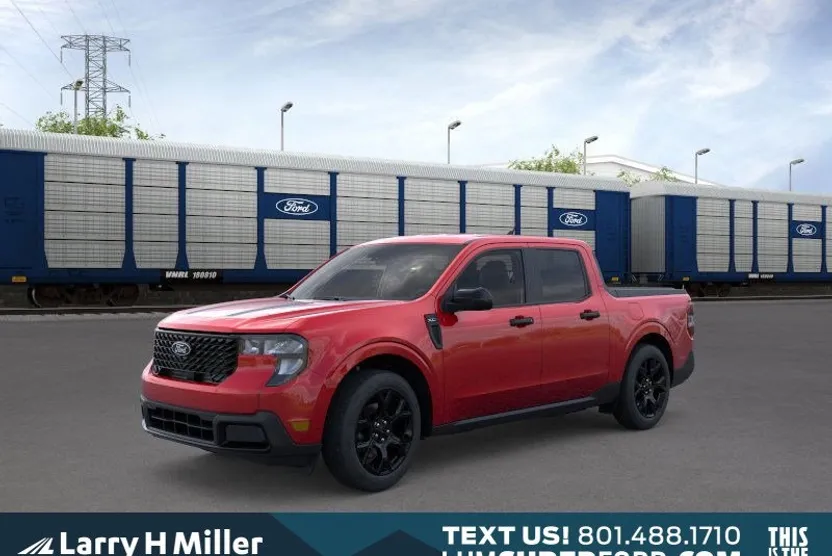 2025 Ford Maverick XLT photo 1