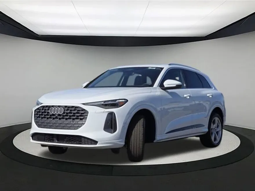 2025 Audi Q5 Premium Plus photo 1
