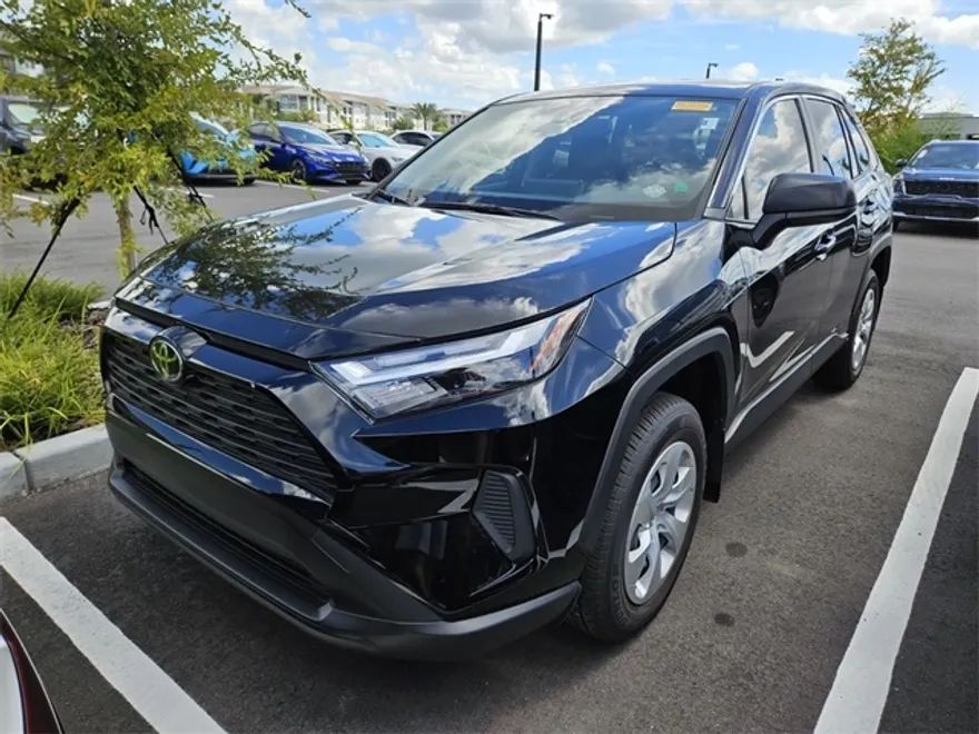 2024 Toyota RAV4 LE photo 1