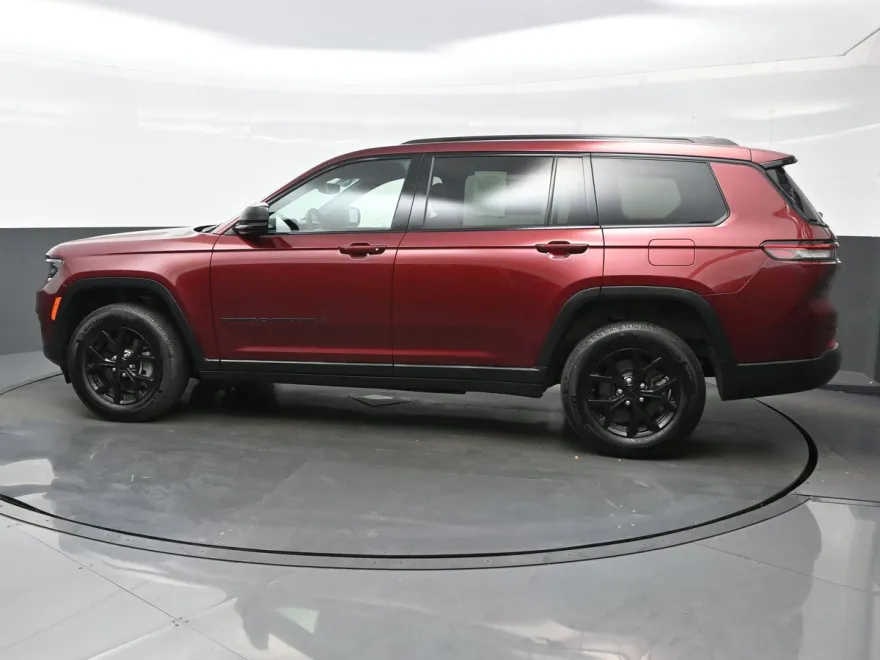 2024 Jeep Grand Cherokee Altitude photo 1