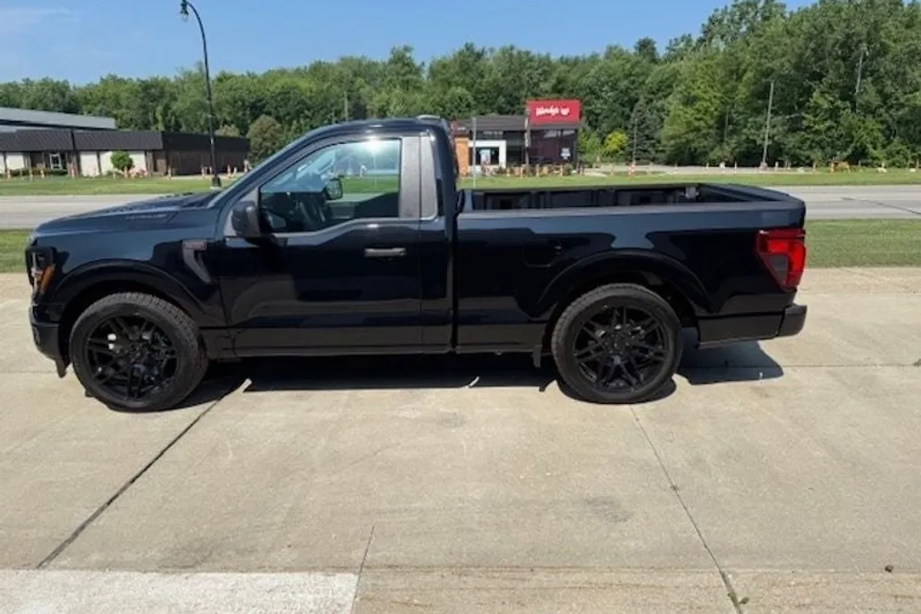 2025 Ford F-150 XL photo 1