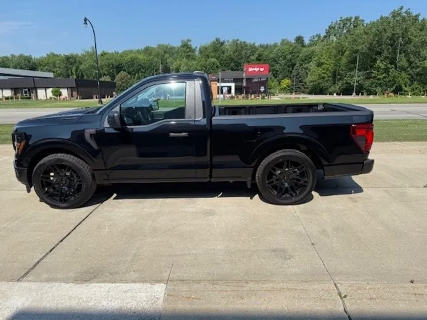 2025 Ford F-150 XL photo 1