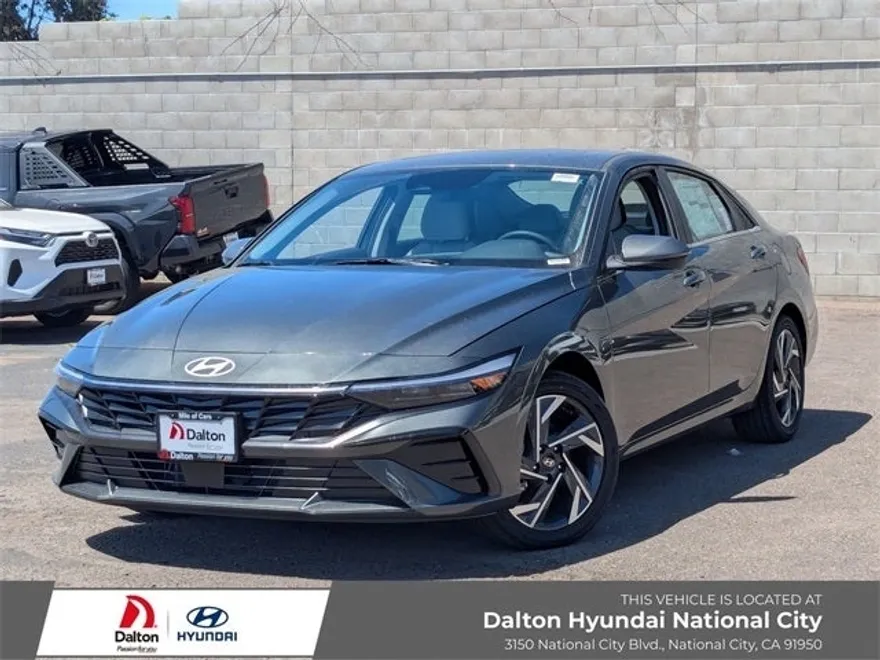 2025 Hyundai Elantra Hybrid Limited photo 1