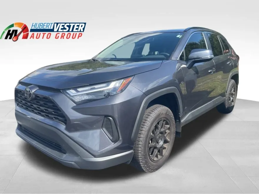 2025 Toyota RAV4 XLE photo 1