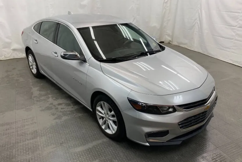 2018 Chevrolet Malibu photo 1