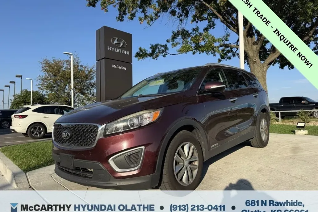 2017 Kia Sorento LX photo 1