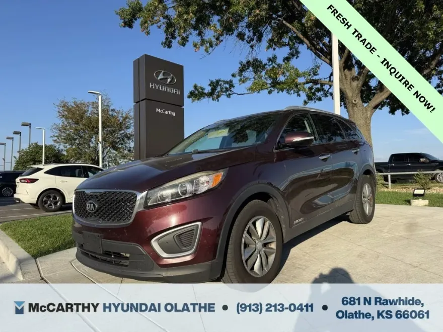 2017 Kia Sorento LX photo 1