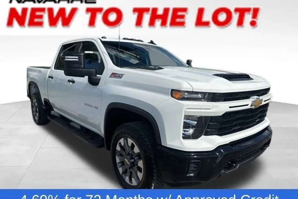 2025 Chevrolet Silverado 2500HD Custom photo 1