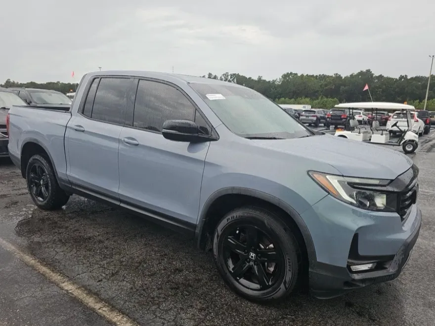 2022 Honda Ridgeline Black Edition photo 1