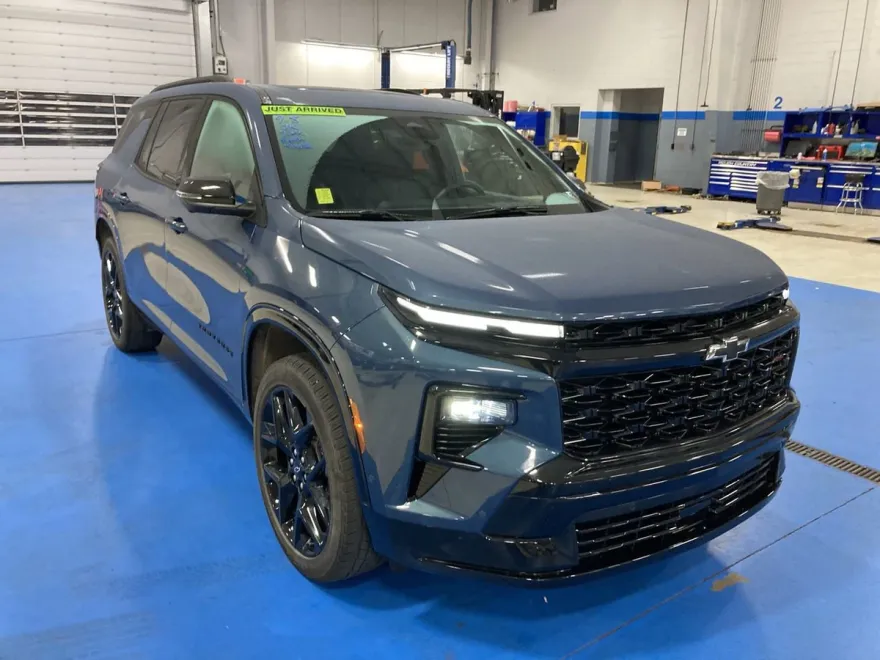 2024 Chevrolet Traverse RS photo 1