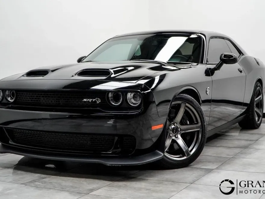 2023 Dodge Challenger SRT8 Hellcat photo 1