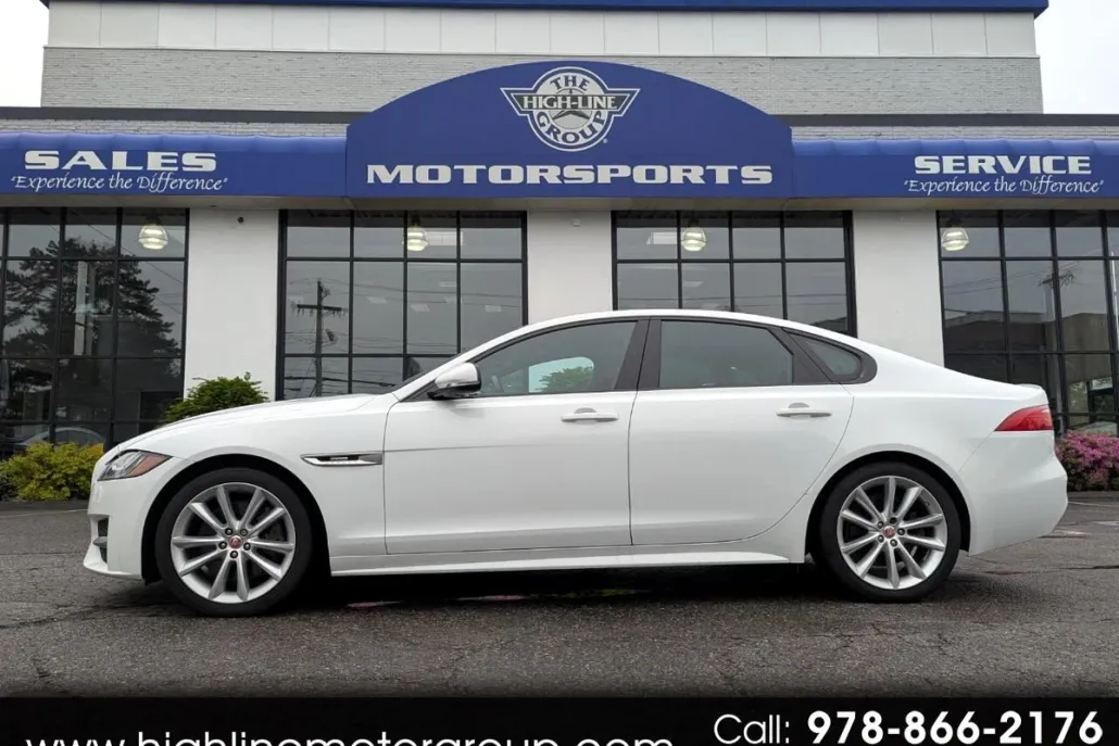 2017 Jaguar XF 35t R-Sport AWD photo 1