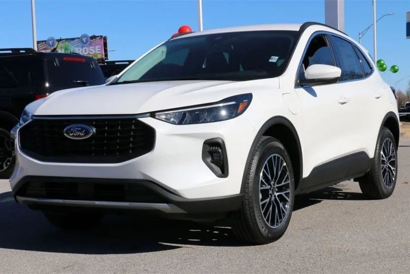 2025 Ford Escape Plug-In Hybrid photo 1