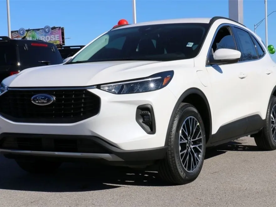 2025 Ford Escape Plug-In Hybrid photo 1