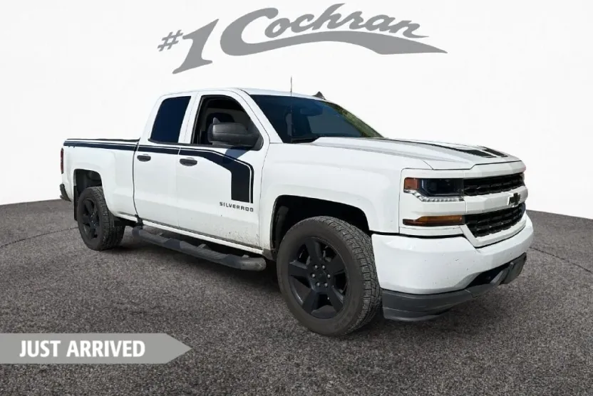 2018 Chevrolet Silverado 1500 Custom photo 1