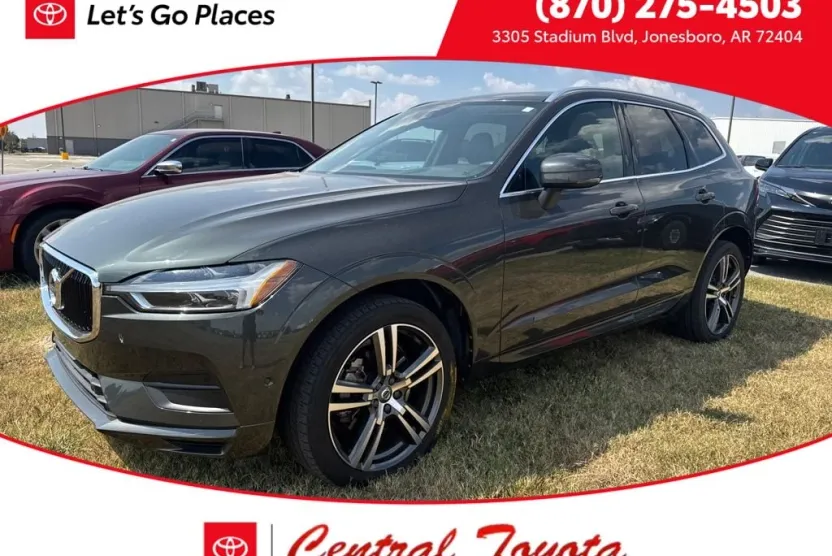 2018 Volvo XC60 T6 Momentum photo 1