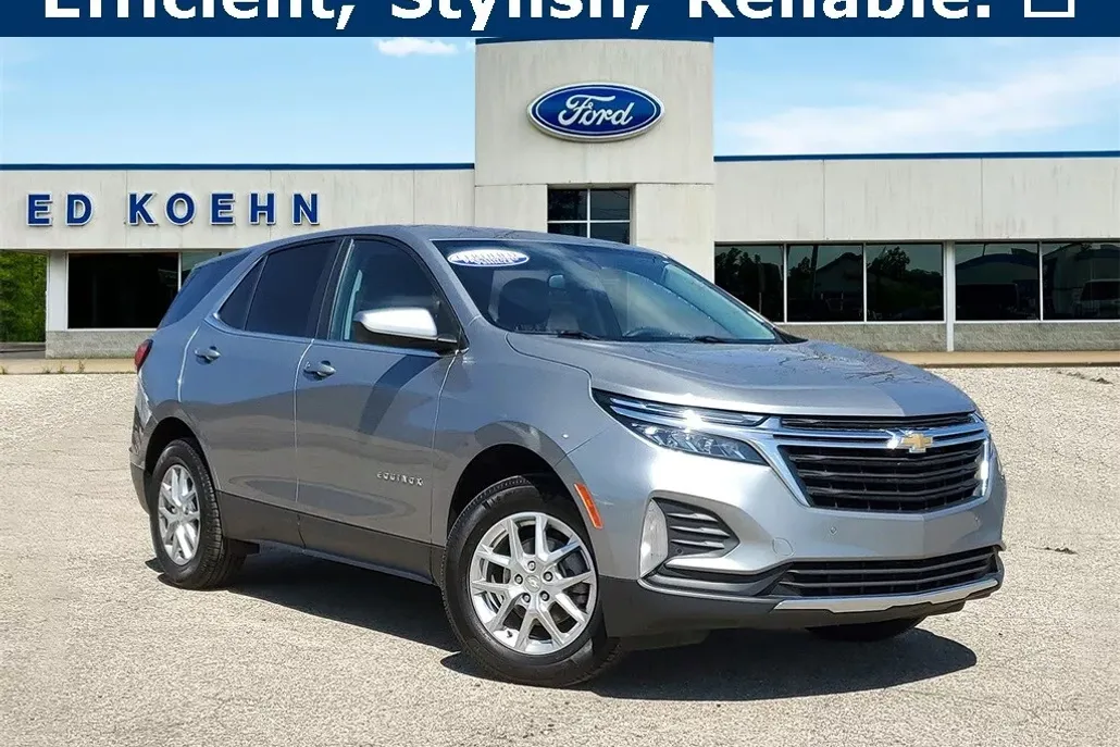 2023 Chevrolet Equinox LT photo 1