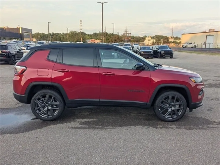 2025 Jeep Compass Limited photo 1