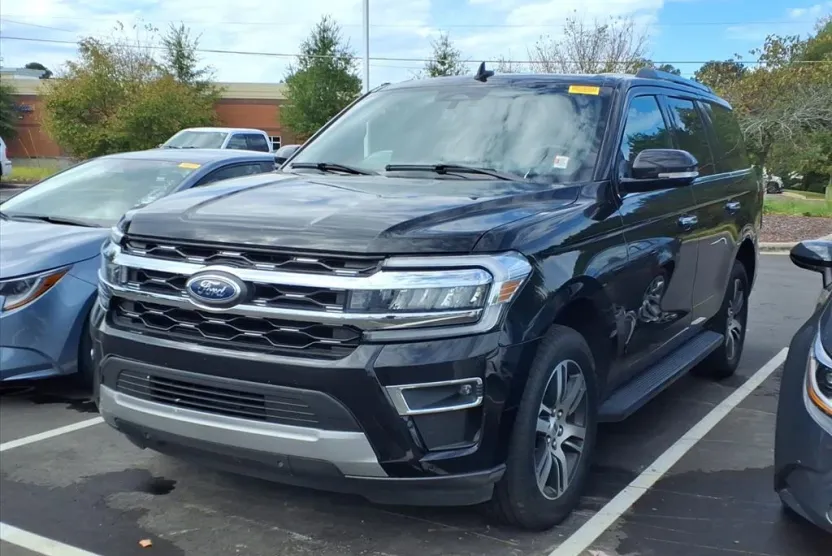 2024 Ford Expedition Limited photo 1