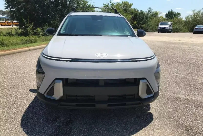 2026 Hyundai Kona SEL photo 1