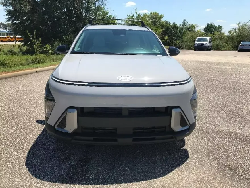 2026 Hyundai Kona SEL photo 1