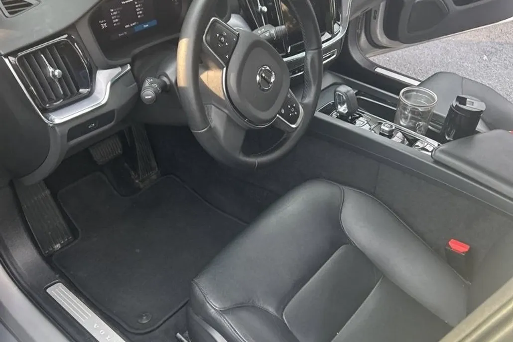 2024 Volvo S60 B5 Core photo 1