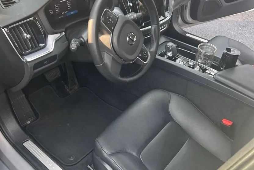 2024 Volvo S60 B5 Core photo 1