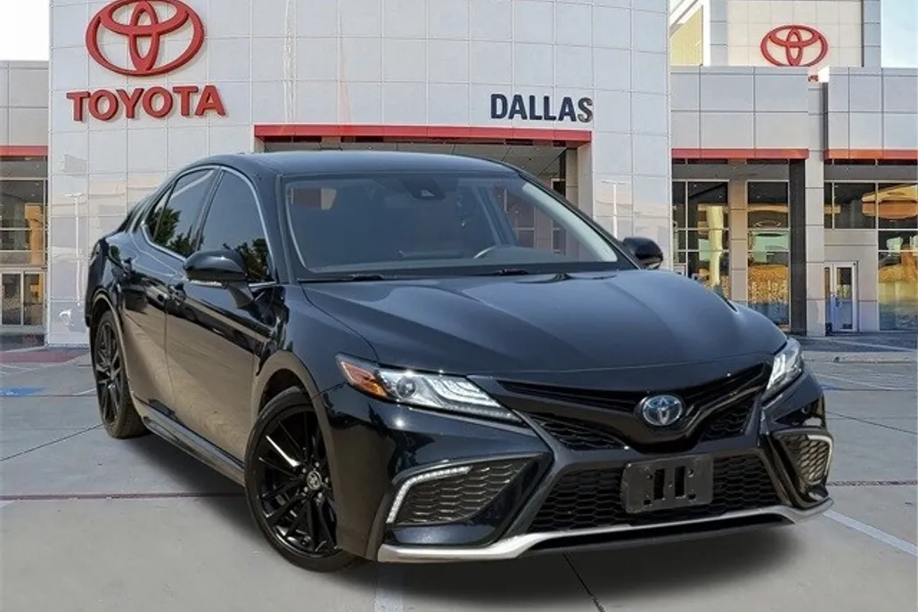 2022 Toyota Camry Hybrid XSE photo 1