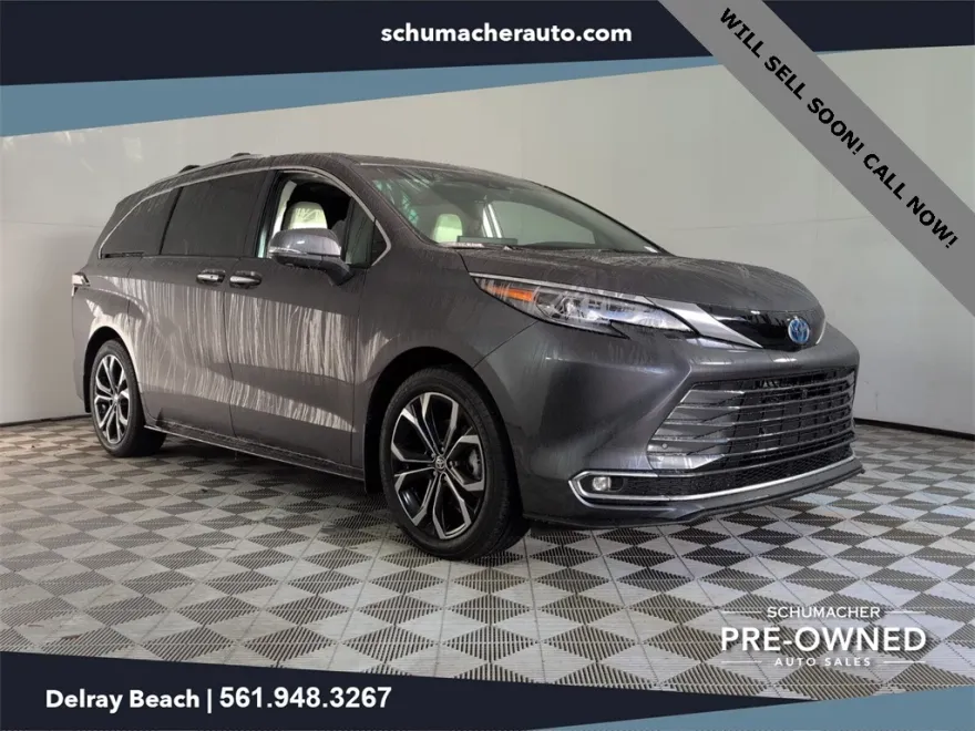 2025 Toyota Sienna Platinum photo 1