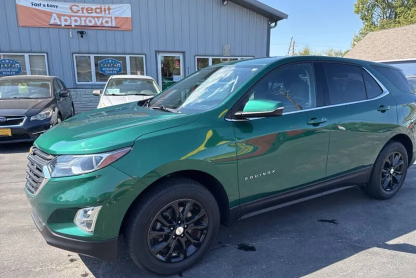 2018 Chevrolet Equinox LT photo 1