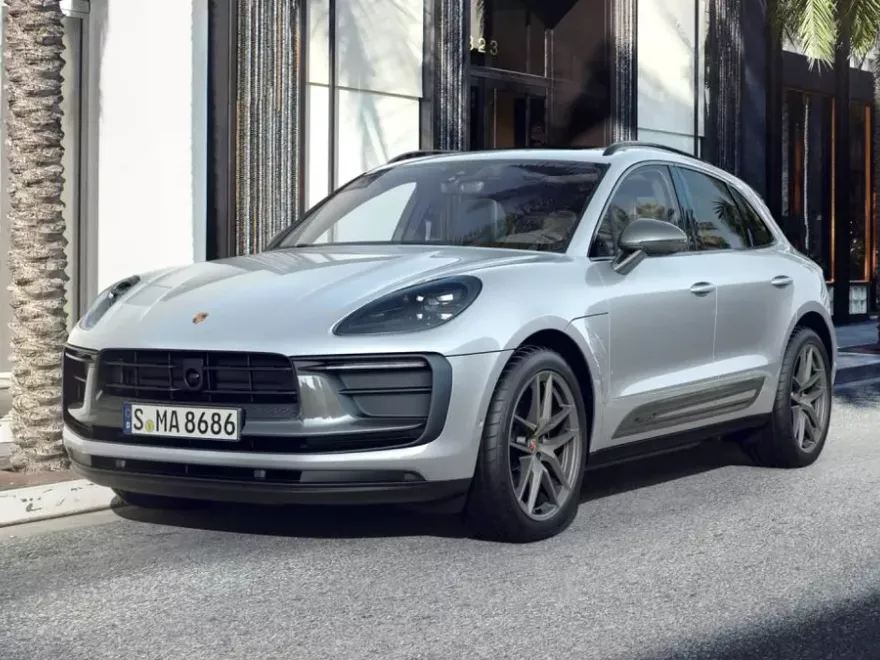 2025 Porsche Macan T photo 1