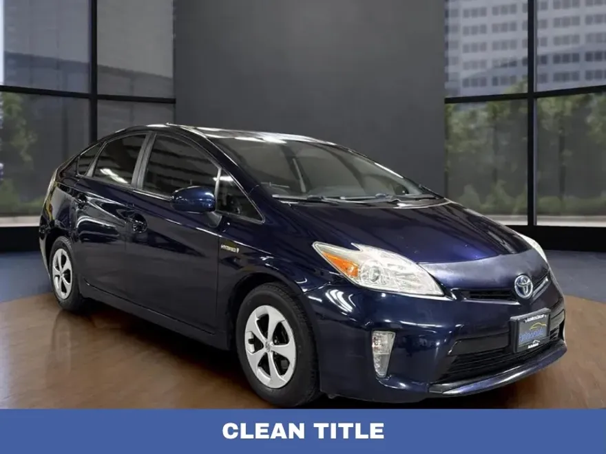 2015 Toyota Prius Two photo 1