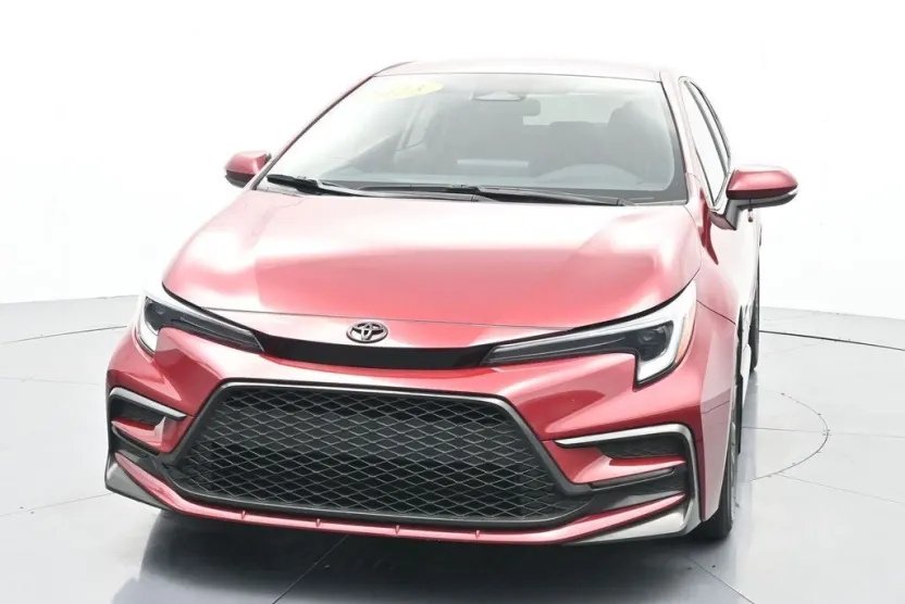 2023 Toyota Corolla SE photo 1