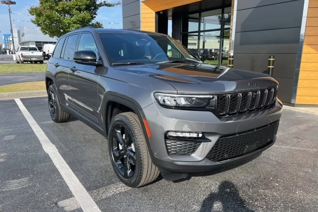 2025 Jeep Grand Cherokee Limited photo 1