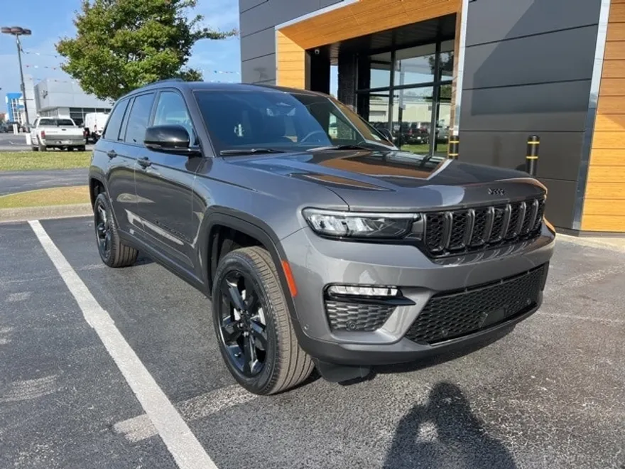 2025 Jeep Grand Cherokee Limited photo 1