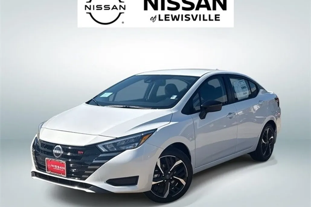 2025 Nissan Versa 1.6 SR photo 1