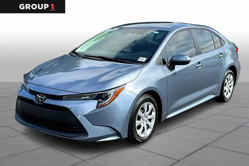 2024 Toyota Corolla LE photo 1