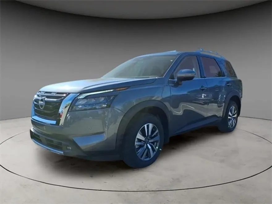 2025 Nissan Pathfinder SL photo 1