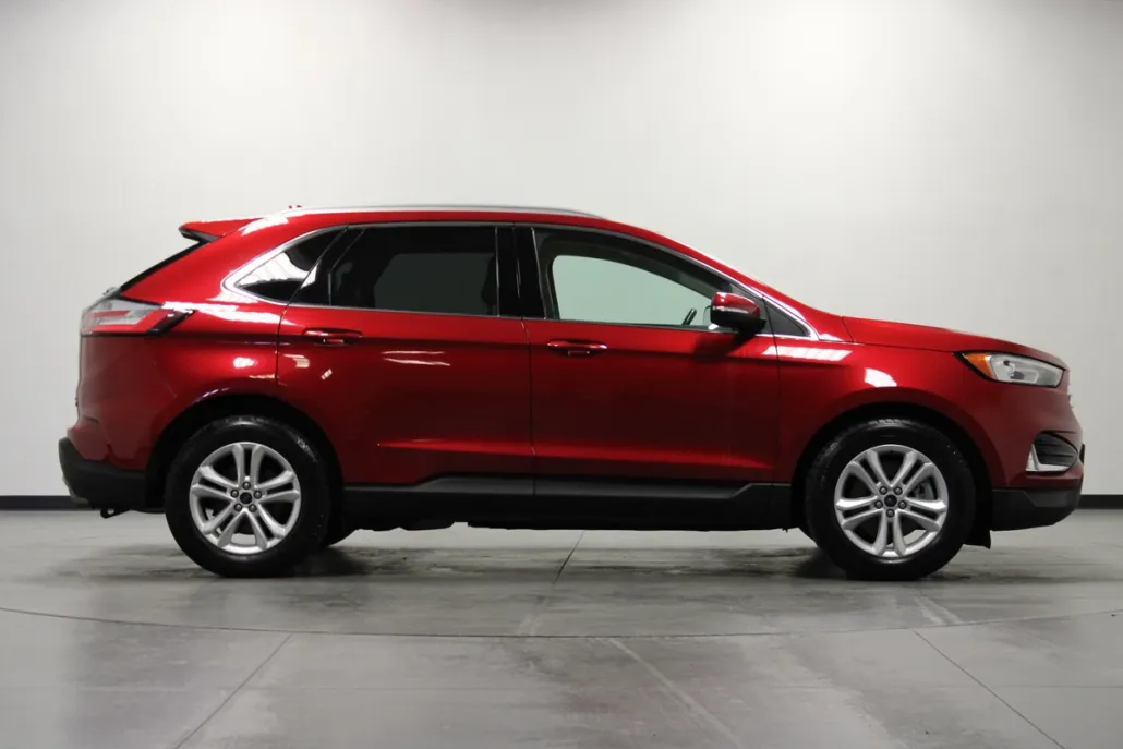 2020 Ford Edge SEL photo 1